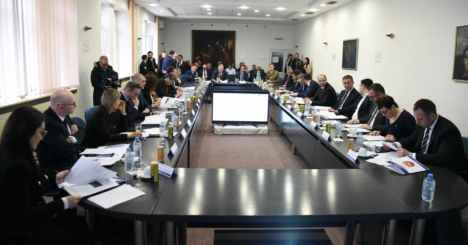 Министерот Мисајловски со премиерот Мицкоски и колеги од Владата на завршната вежба за развој на сајбер безбедноста на владините институции