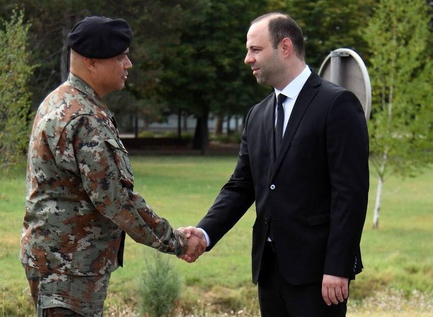 Министерот Мисајловски во посета на Првата пешадиска бригада