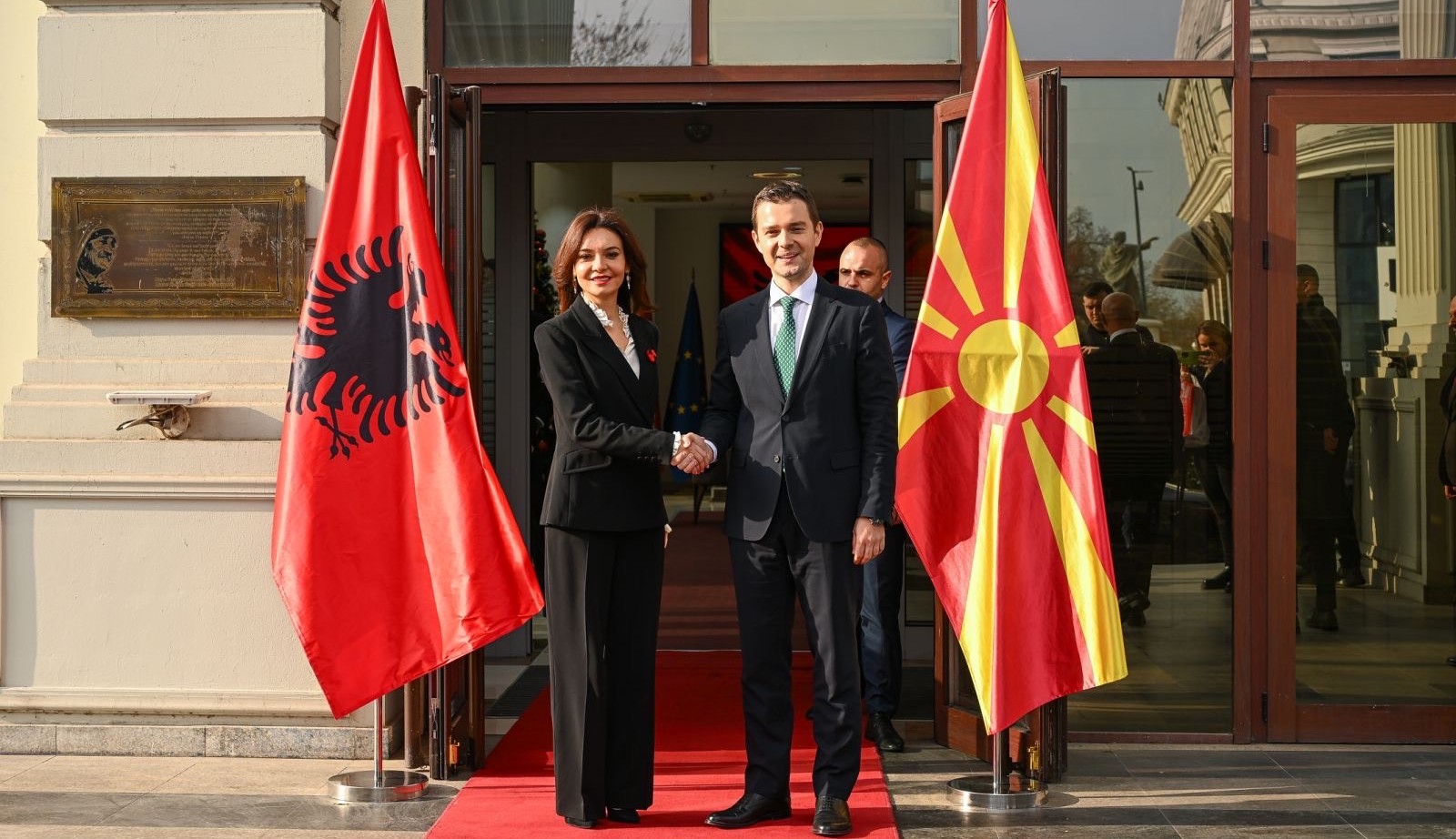 Министерот Муцунски домаќин на министерката за Европа и надворешни работи на Република Албанија, Елиса Спиропали