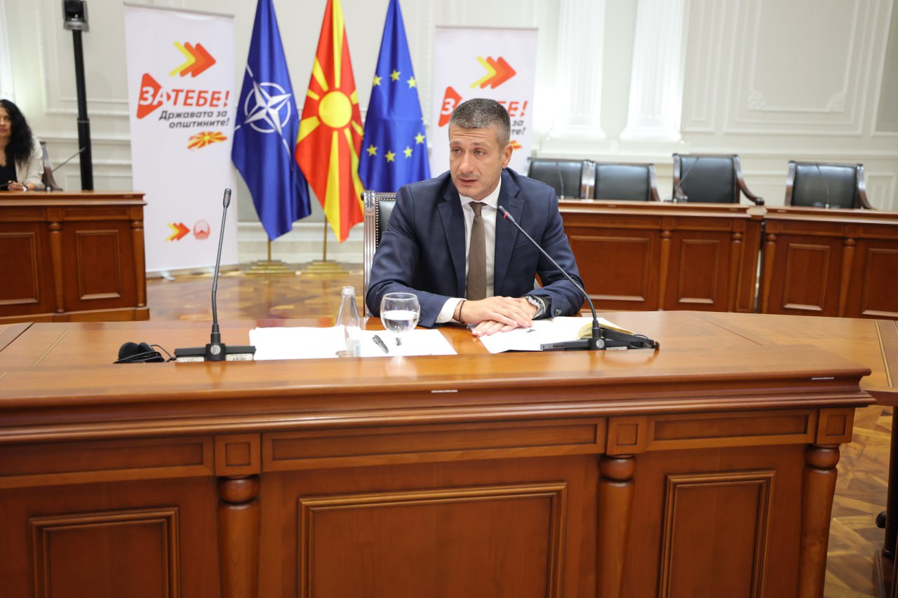 Министерот Перински имаше состанок со градоначалниците на општините од Југозападниот плански регион: Со приоретеризирање на потребите и со добри проекти ефикасно ќе ги решаваме работите