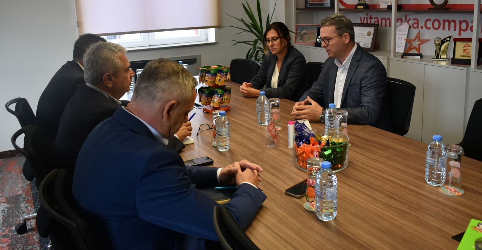 Министерот Трипуновски ја посети компанијата Витаминка