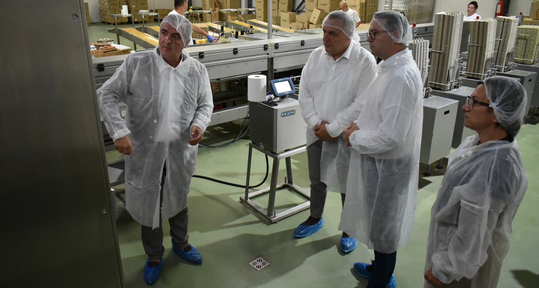 Министерот Трипуновски ја посети „Везе Шари” во Тетово