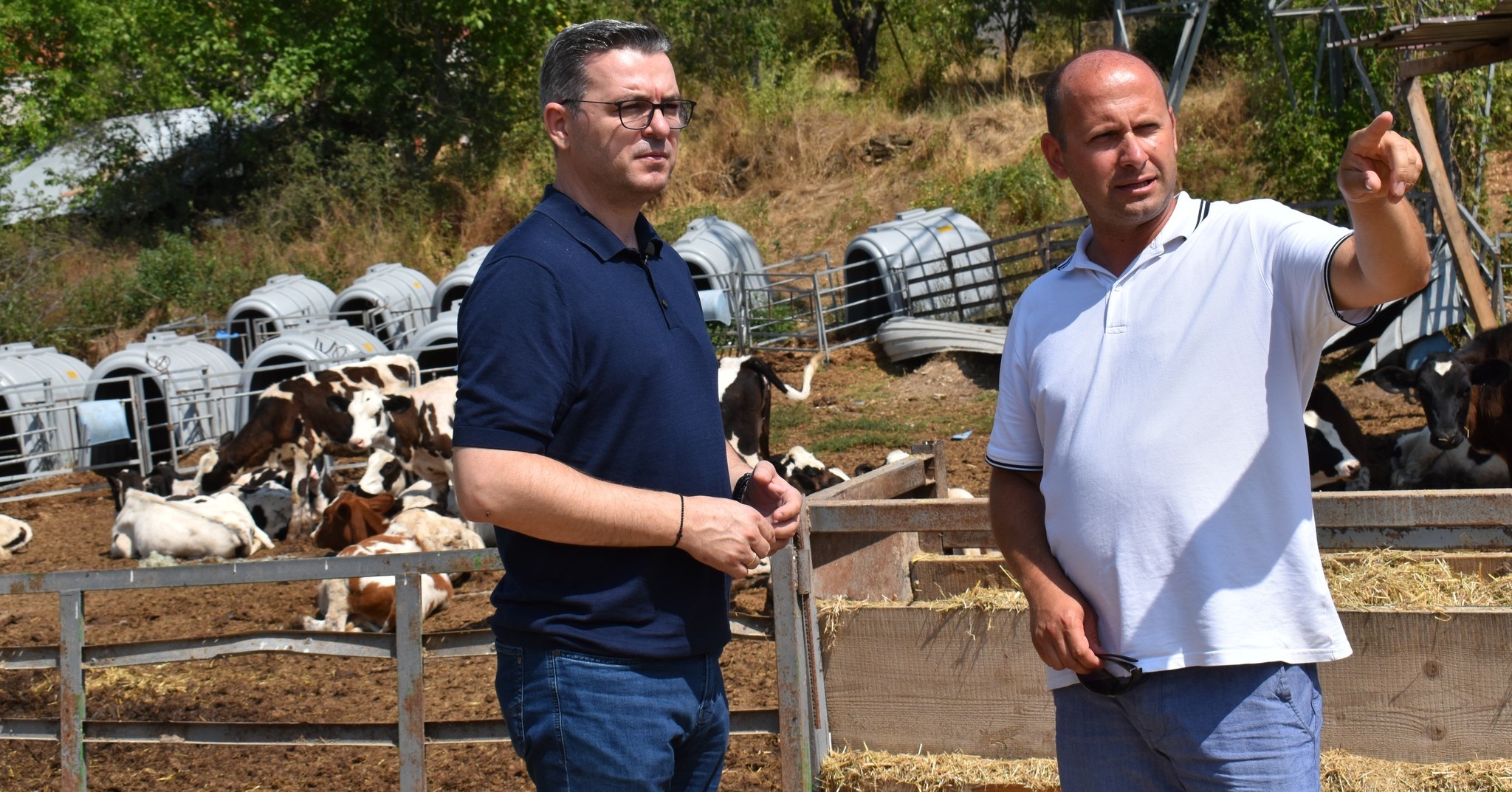 Министерот Трипуновски посети фармер кој што е корисник на ИПАРД средства