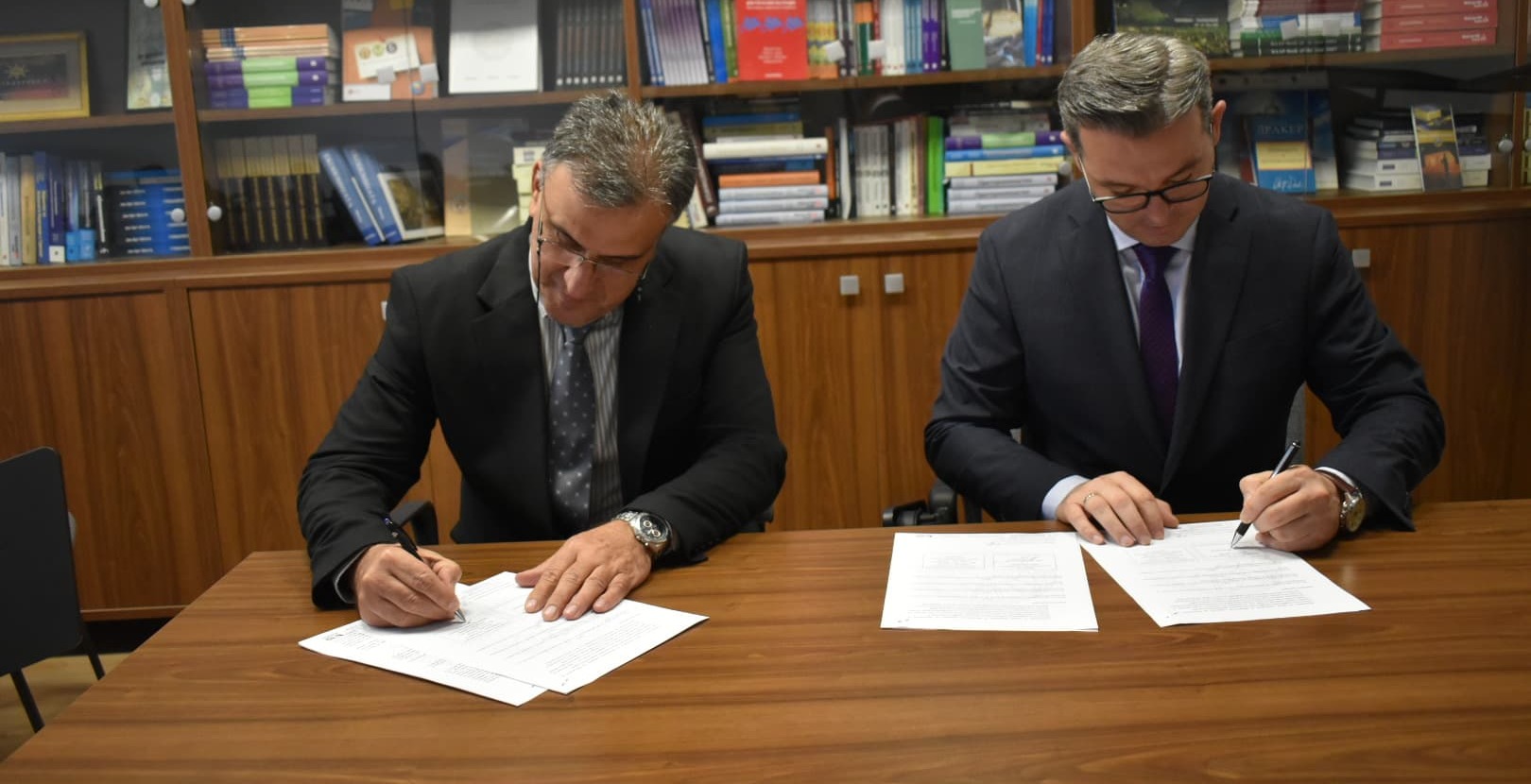 Министерот Трипуновски потпиша договор со Институтот за сточарство и рибарство за користење на финансиска поддршка од околу 12 милиони денари