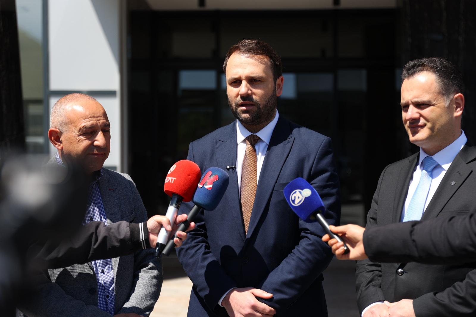 МИНИСТЕРОТ ЗА ЕКОНОМИЈА И ТРУД ЈА ПОСЕТИ ОПШТИНАТА И БИЗНИСИТЕ НА ЖЕЛИНO