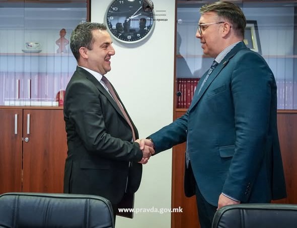 Министерот за правда Игор Филков оствари работна средба со претседателот на Државната комисија за спречување на корупцијата, Адем Чучуљ на која се разговараше за реформите во изборното законодавство