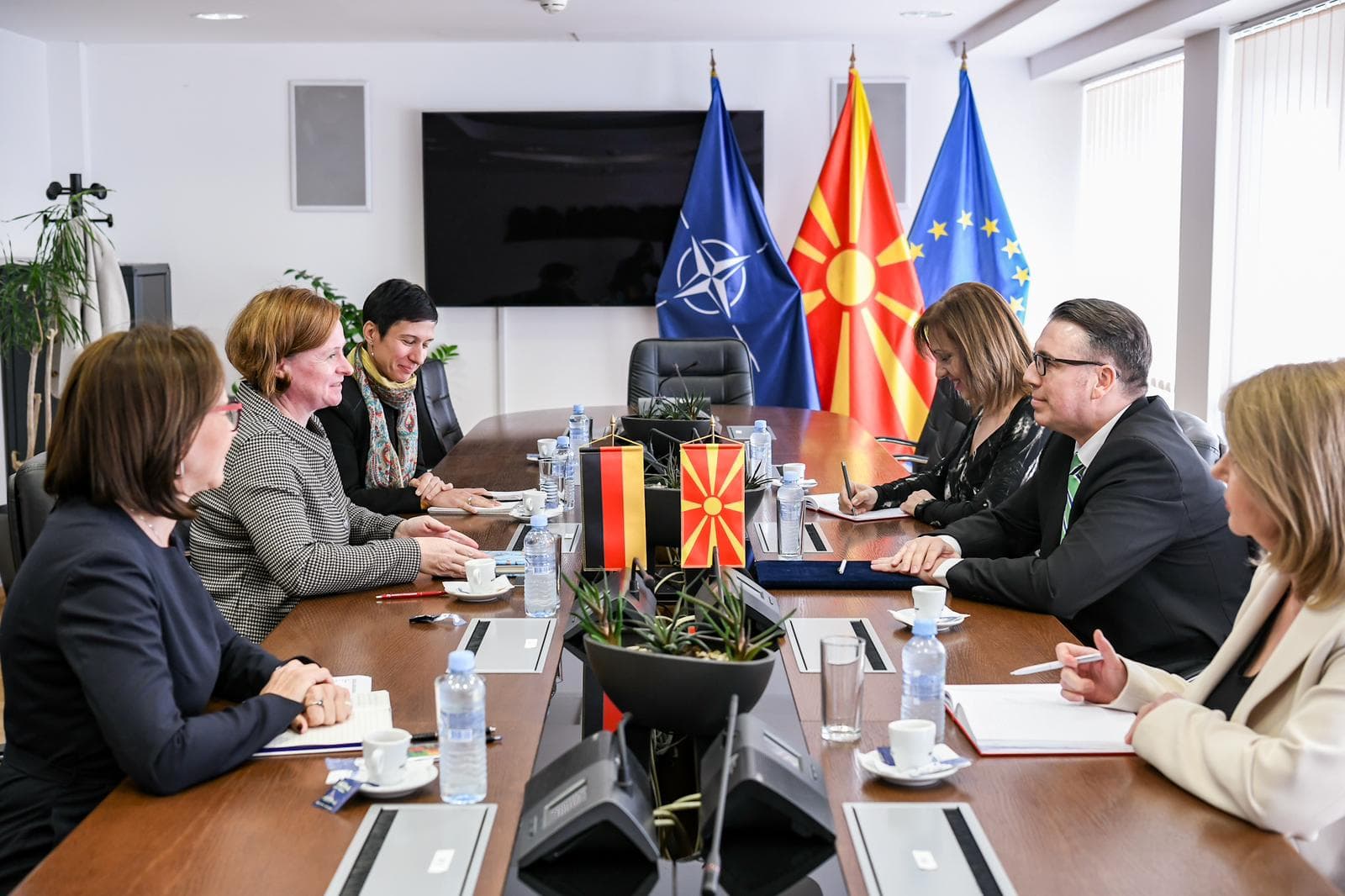 Министерот за правда Игор Филков оствари средба со амбасадорката на Сојузна Република Германија во нашата земја, Петра Дрекслер