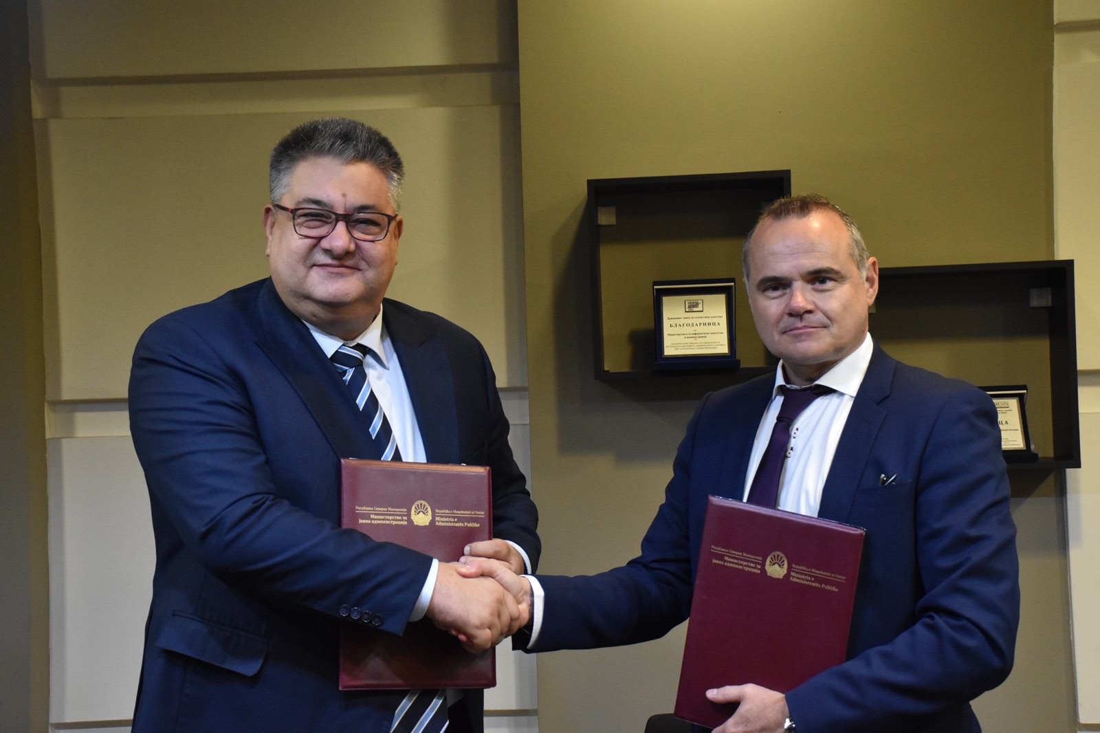 Министерството за јавна администрација и Амбасадата на Франција во Република Македонија со заеднички проект за јакнење на капацитетите и професионализација на јавната администрација