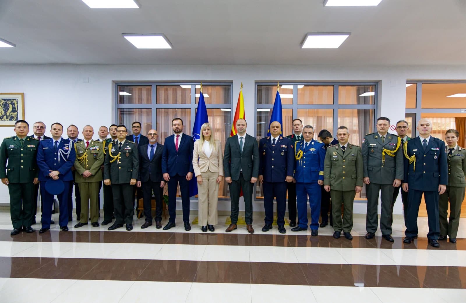 Мисајловски на годишниот брифинг со одбранбените аташеи: годинава силно ги развивавме армиските капацитети, во 2026 продолжуваме со интензивна модернизација