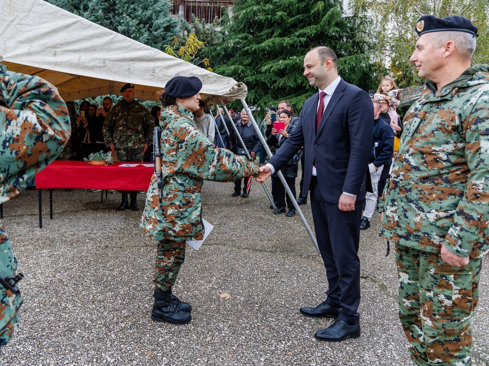 Мисајловски на свечената заклетва на новите питомци на Воената академија: да се служи на татковината е највисока привилегија и најголема одговорност