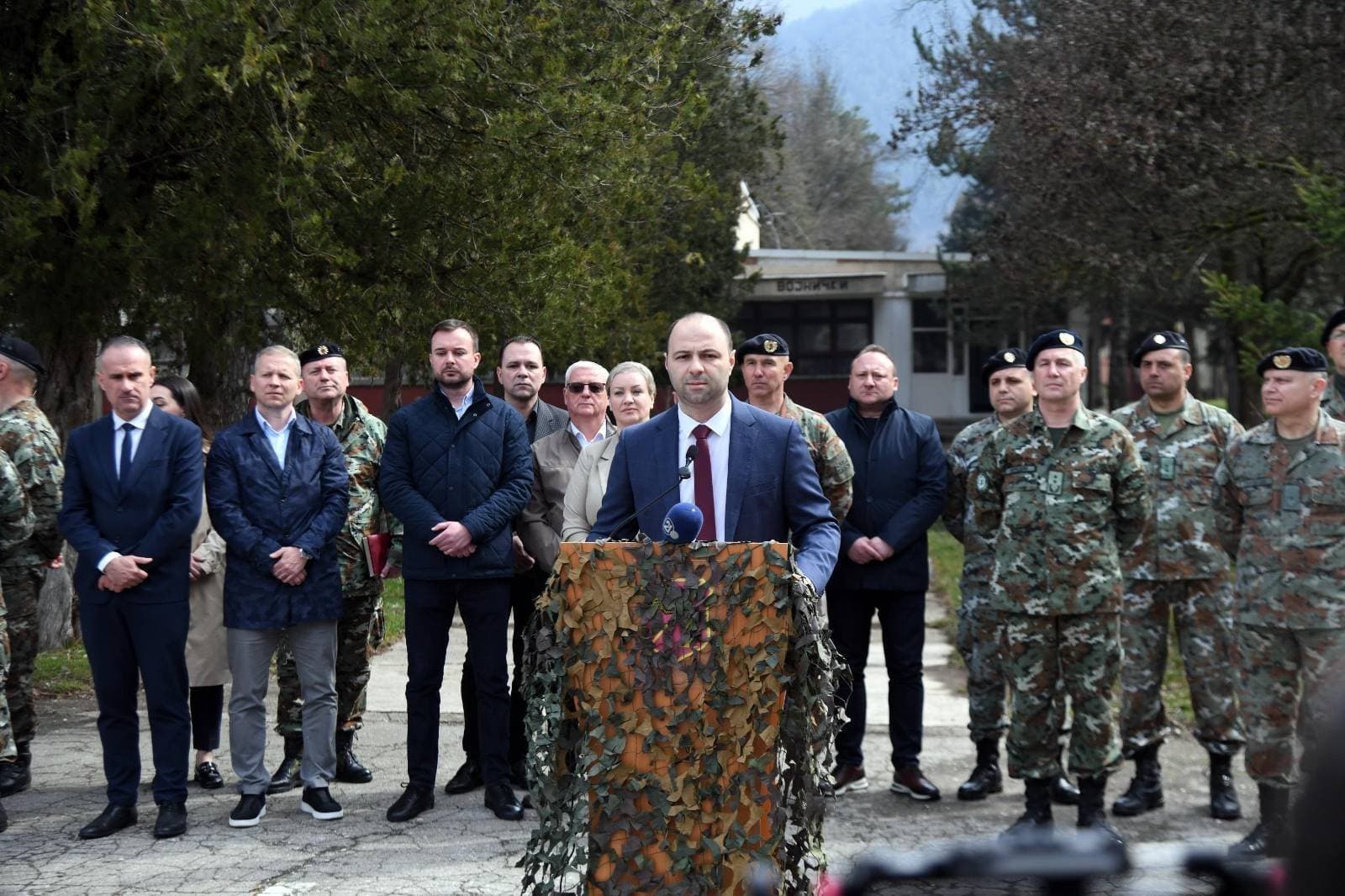 Мисајловски: Објавени се конкурсите за 300 професионални војници и за 10 подофицери, следува конкурсот за 60 офицери