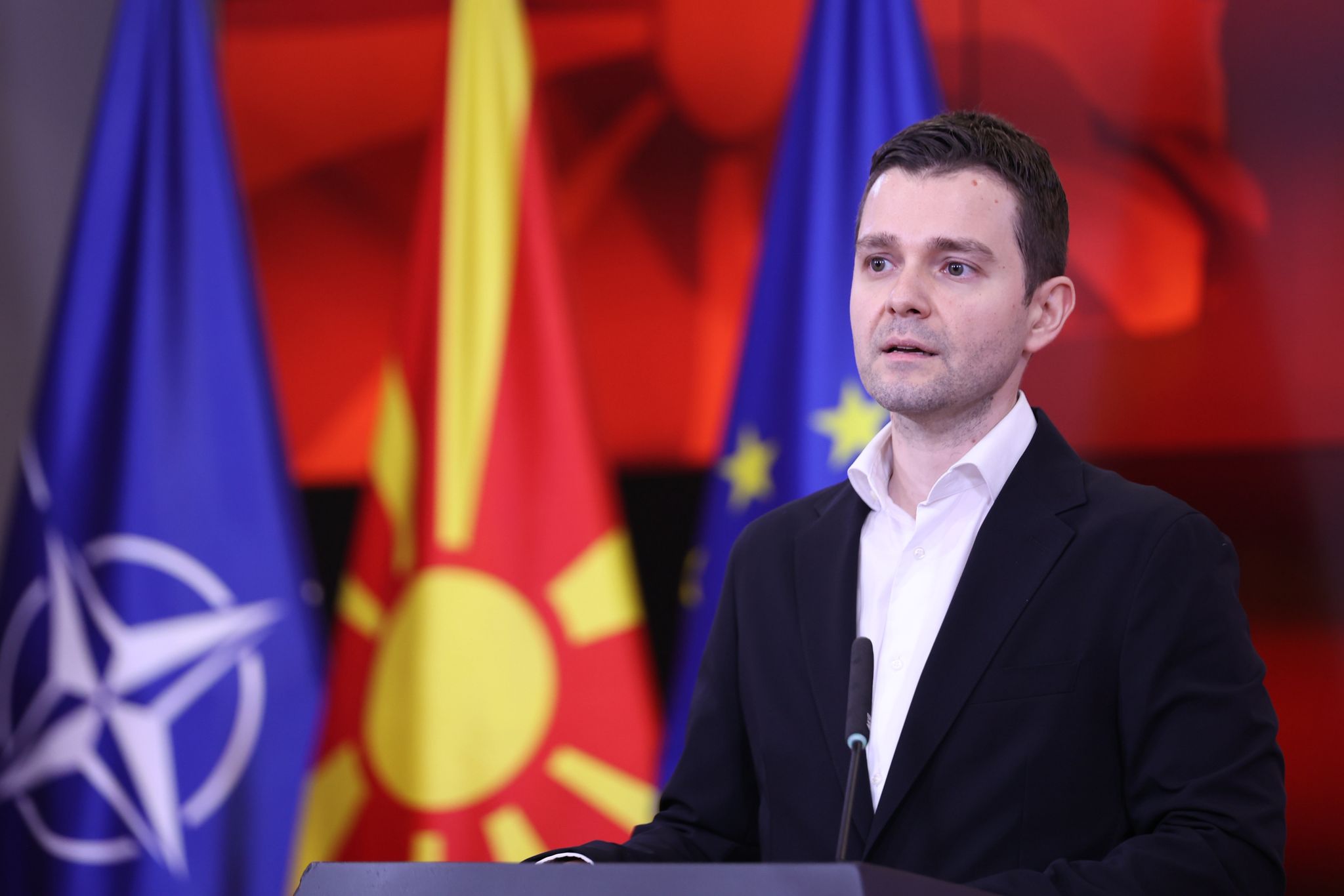 Муцунски: Безбедноста на македонските граѓани е наш апсолутен приоритет – евакуацијата од Блискиот Исток се реализира успешно