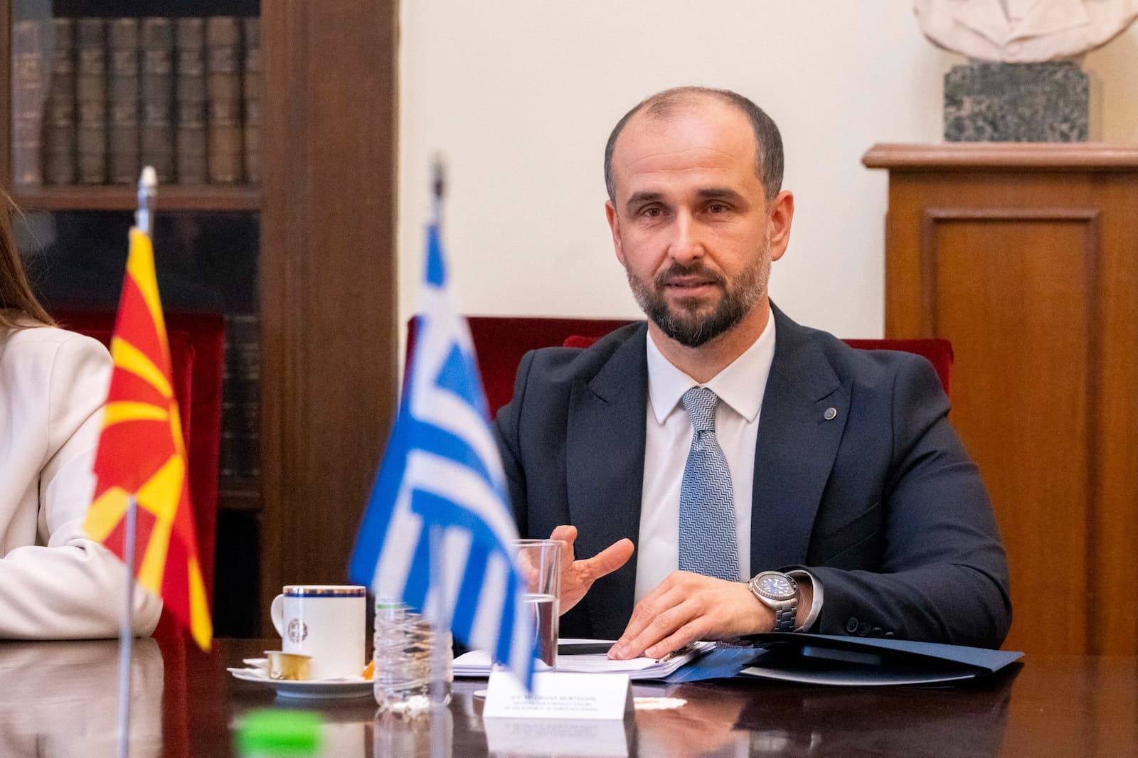 МЕП Муртезани во Атина на средба со грчката заменик-министерка за надворешни работи, Александра Пападопулу