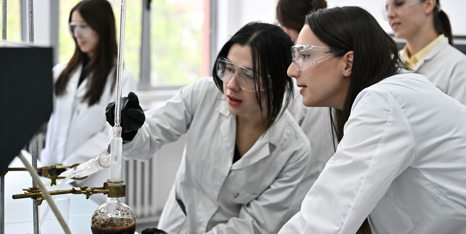 На Технолошко – металуршкиот факултет во Скопје отворена нова Лабораторија за органска хемија