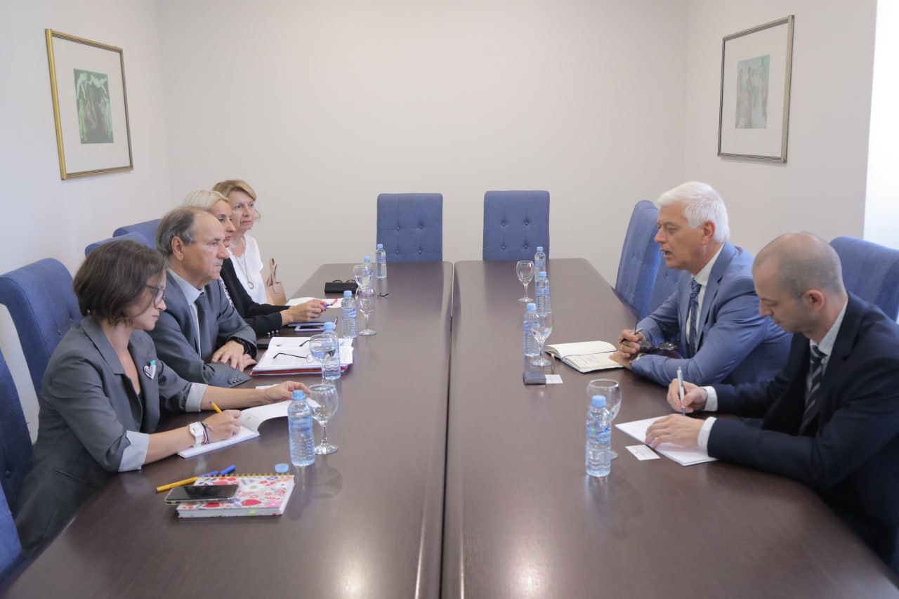 Националниот координатор за спречување насилен екстремизам и борба против тероризам Павле Трајанов оствари средба со Еди Гриф регионален советник од ЕУ за борба против тероризам/безбедност