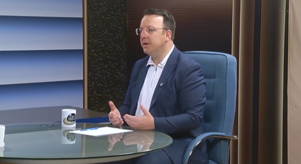 Николоски: 11 нови авиодестинации, 20 проценти раст на туризам, Скопје и Охрид ставени на светската мапа