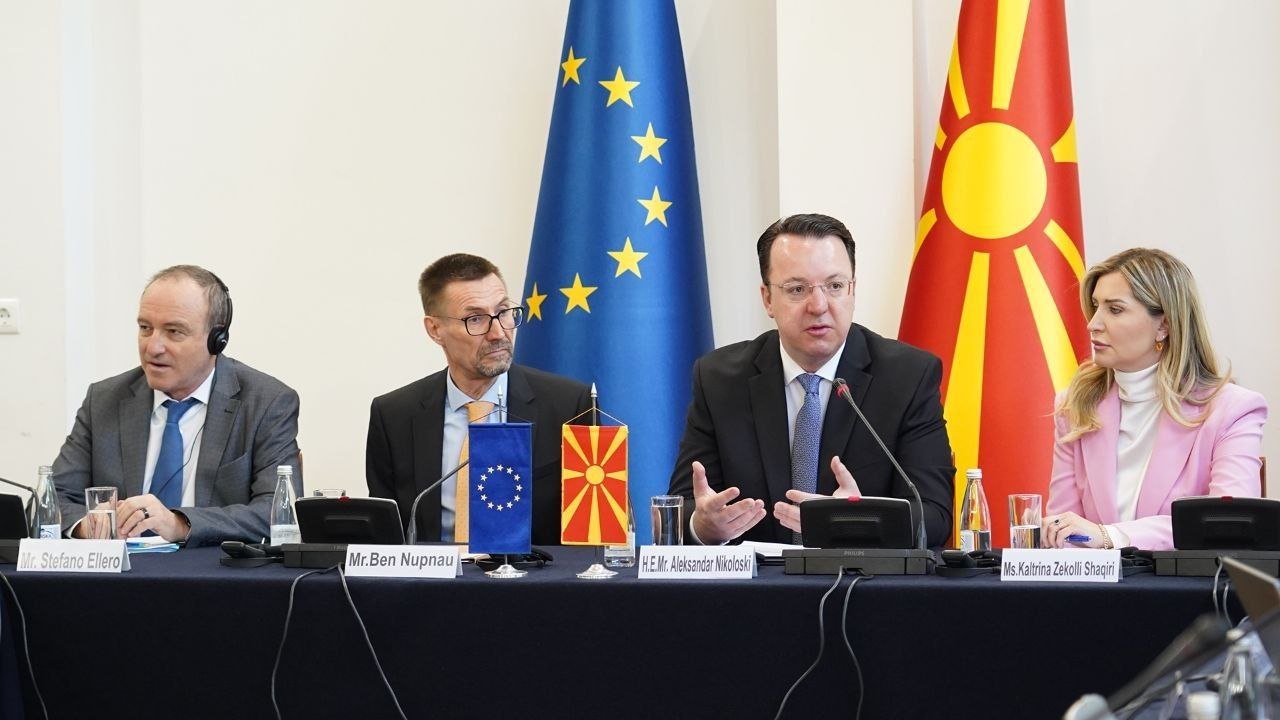 Николоски: ЕУ целосно не подржува за реализација на големите инфраструктурни проекти, заедно градиме автопатшта и железница