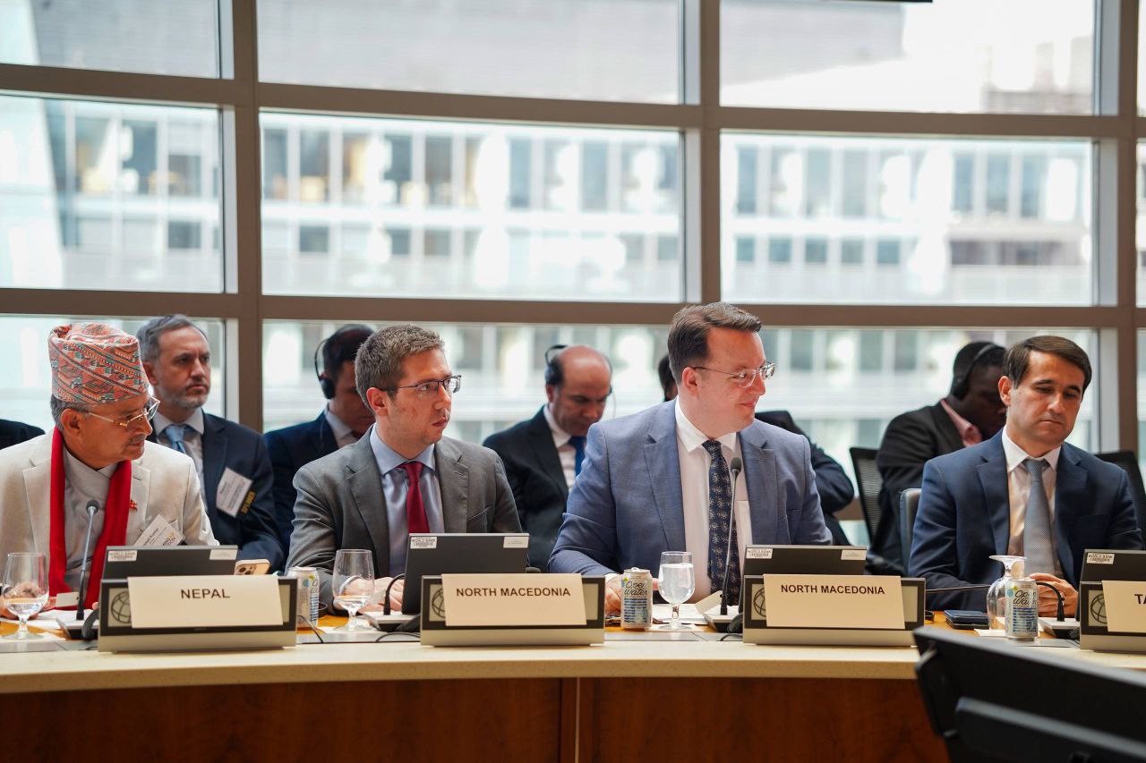 Николоски на министерски состанок во Вашингтон: Реализираме огромен инвестициски циклус од неколку милијарди евра на коридорите - Ги развиваме автопатите и железницата на двата коридори