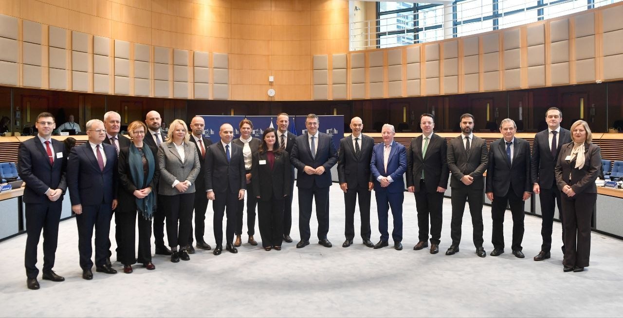 Николоски од Брисел: Земјите на Коридор 10, Македонија, Грција, Србија, Унгарија и Австрија ќе потпишеме Договор за брза пруга