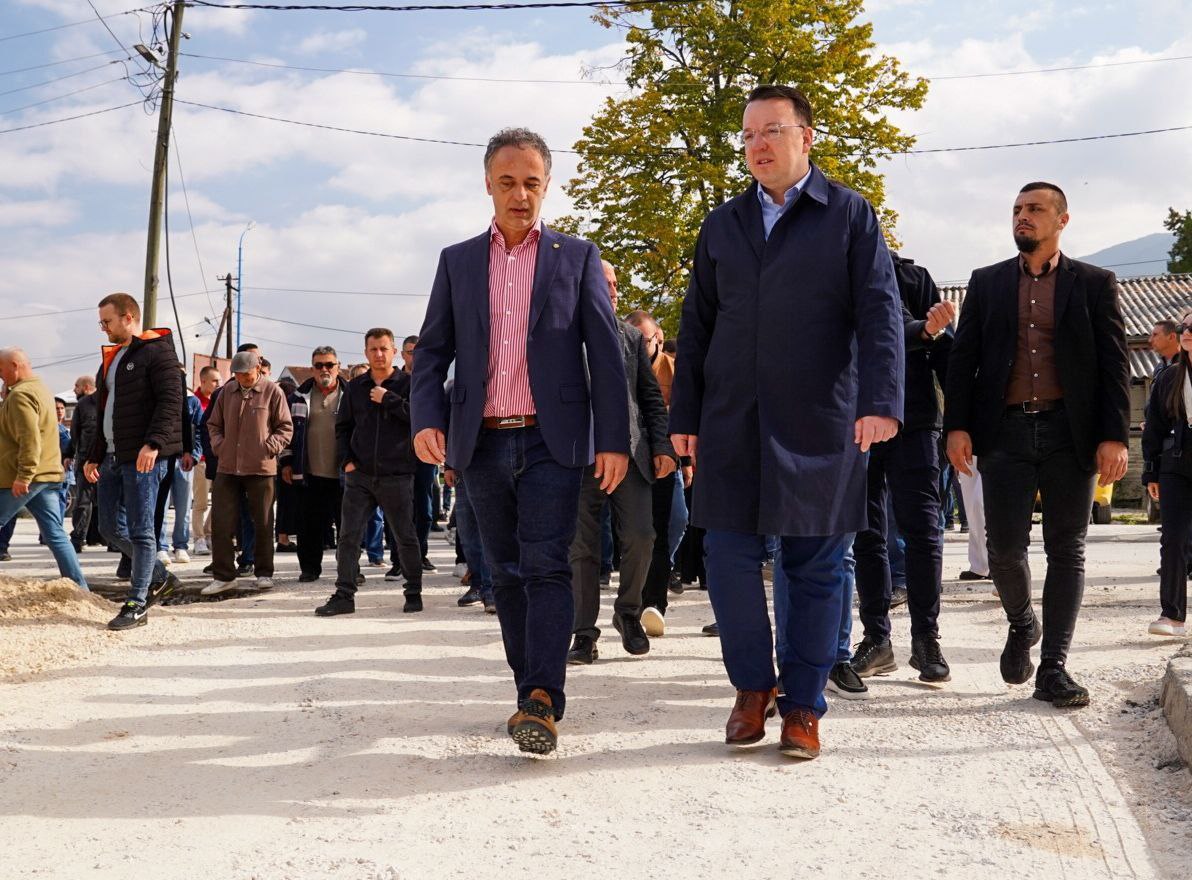 Николоски: Преку 9 милиони евра подршка од Владата за Гостивар за реконструкција и изградба за улици