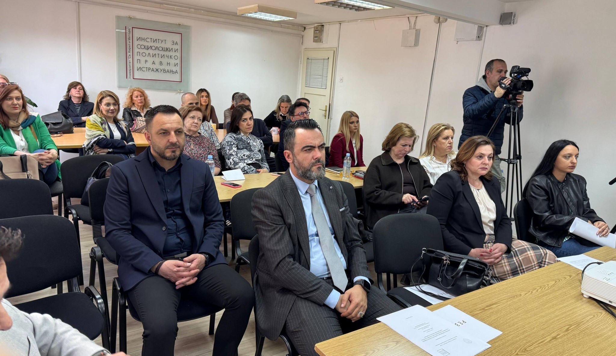 Обединување на институционалното и академското делување е клучно за креирање на политики засновани на факти и за градење поквалитетен образовен систем