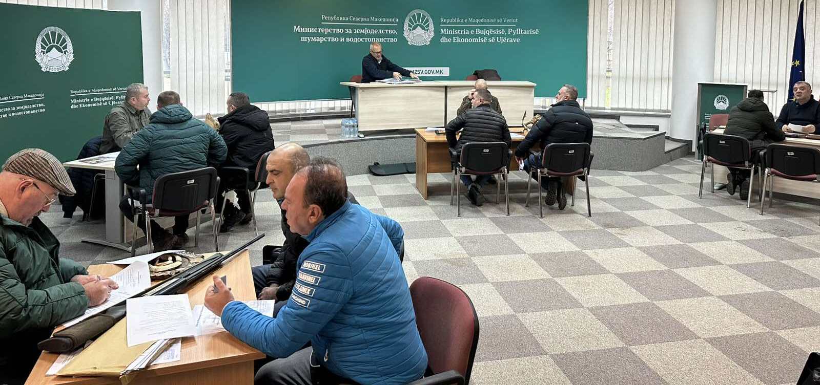 По подолг период на застој, за 3 месеци над 400 ловци добија можност да полагаат ловечки испит