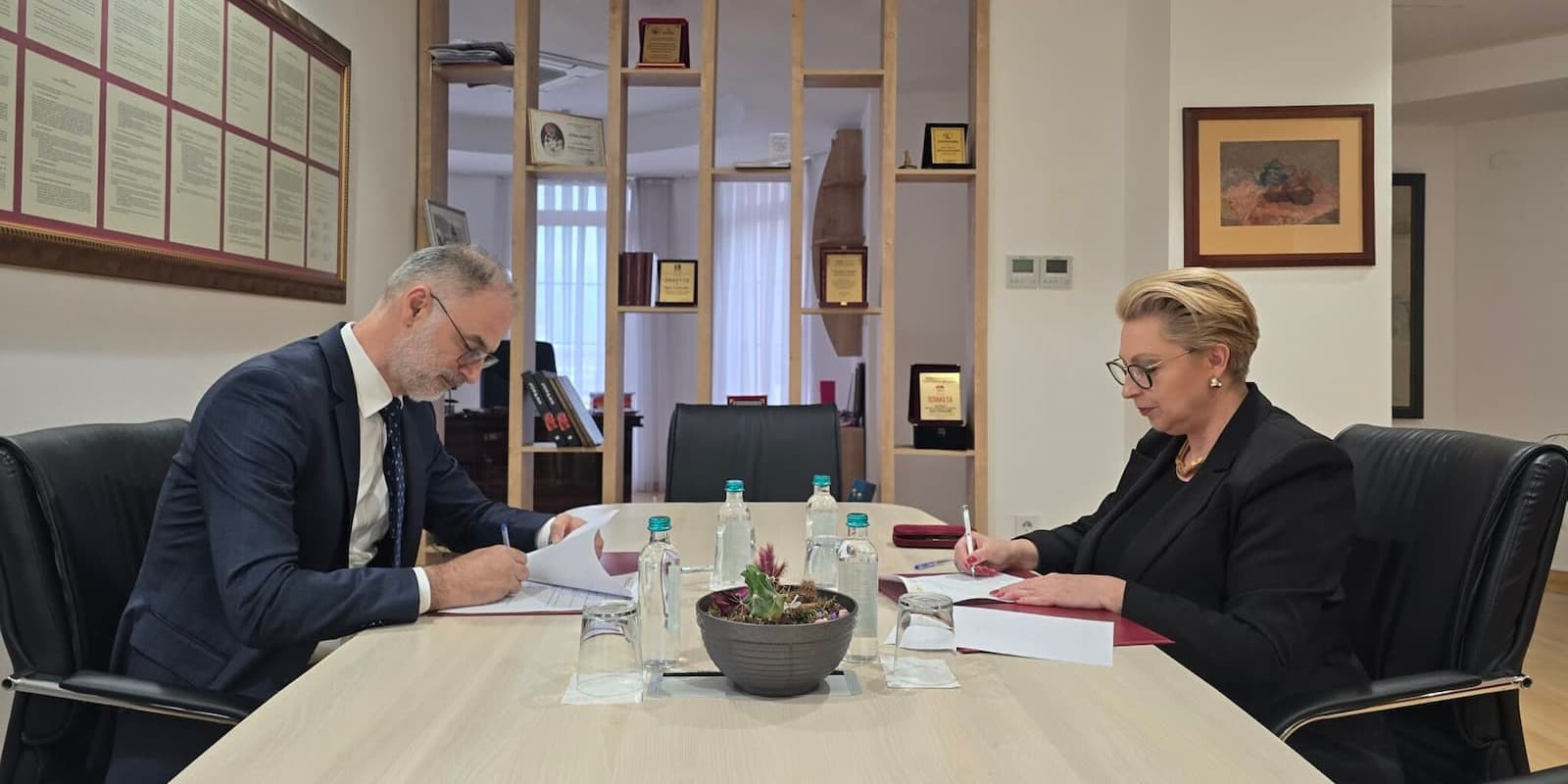 Потпишан меморандум за соработка меѓу Министерството за односи меѓу заедниците и Здружението на бизнис жени