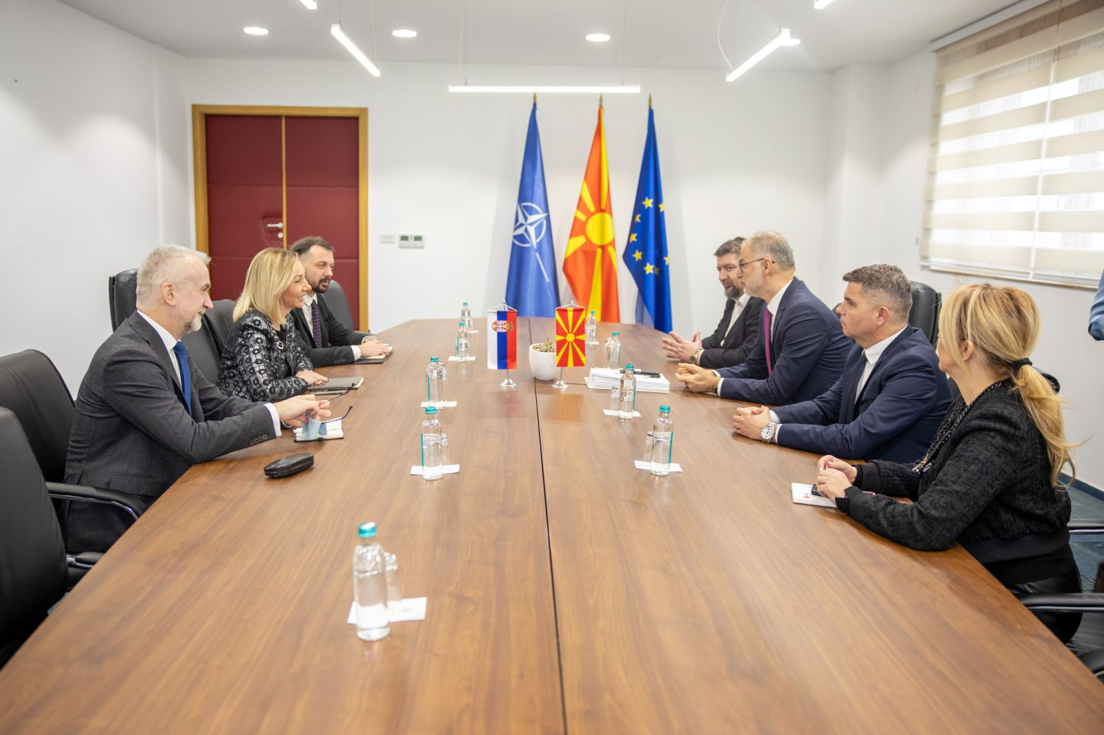 Потпретседателот на Владата и министер Стоилковиќ оствари работна средба со српската колешка Татјана Мацура