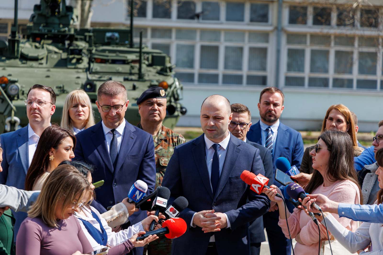 Пред државниот врв, промовирани новите оклопни возила „Stryker“, Мисајловски со порака дека модернизацијата на Армијата продолжува со силно темпо