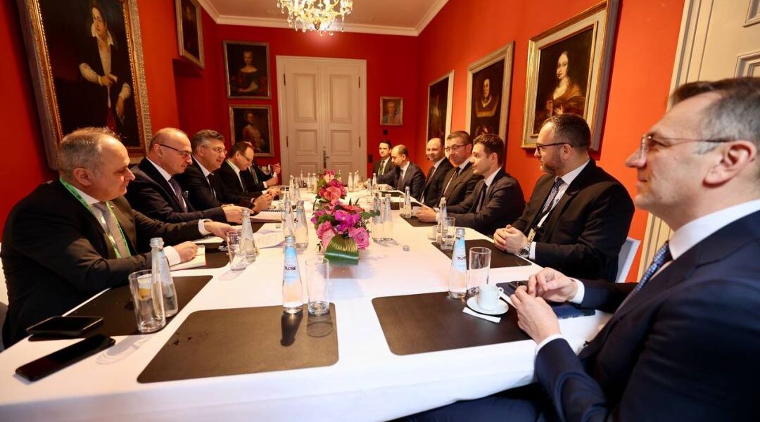 Премиерот Мицкоски оствари средба со претседавачот на Минхенската конференција за безбедност, Хојзген и со хрватскиот премиер Пленковиќ