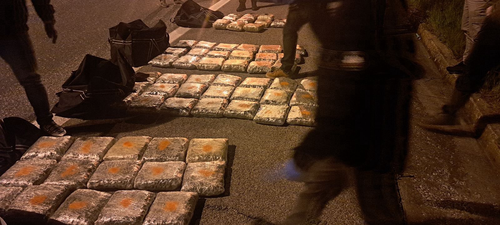 Пресечен транспорт на дрога во близина на Градско, две лица лишени од слобода, следува кривична пријава