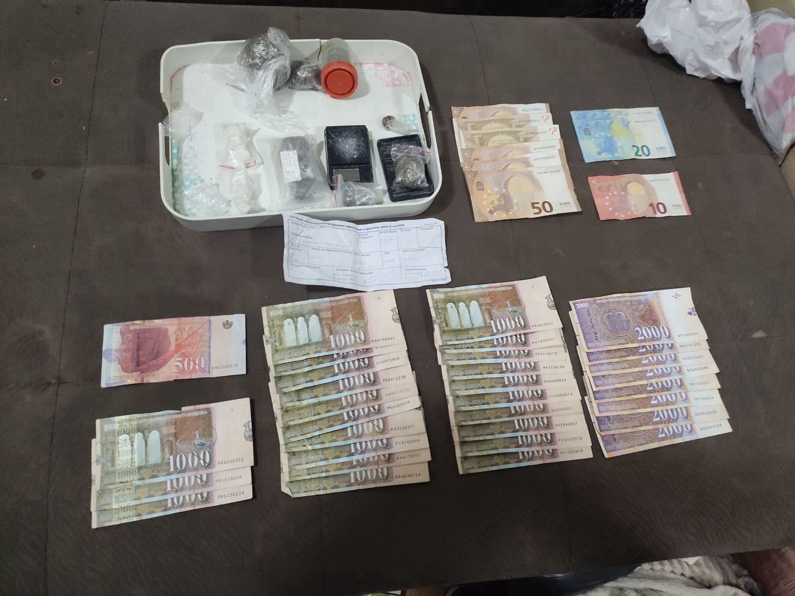 Претрес во Прилеп, пронајдена дрога, лишено од слобода едно лице