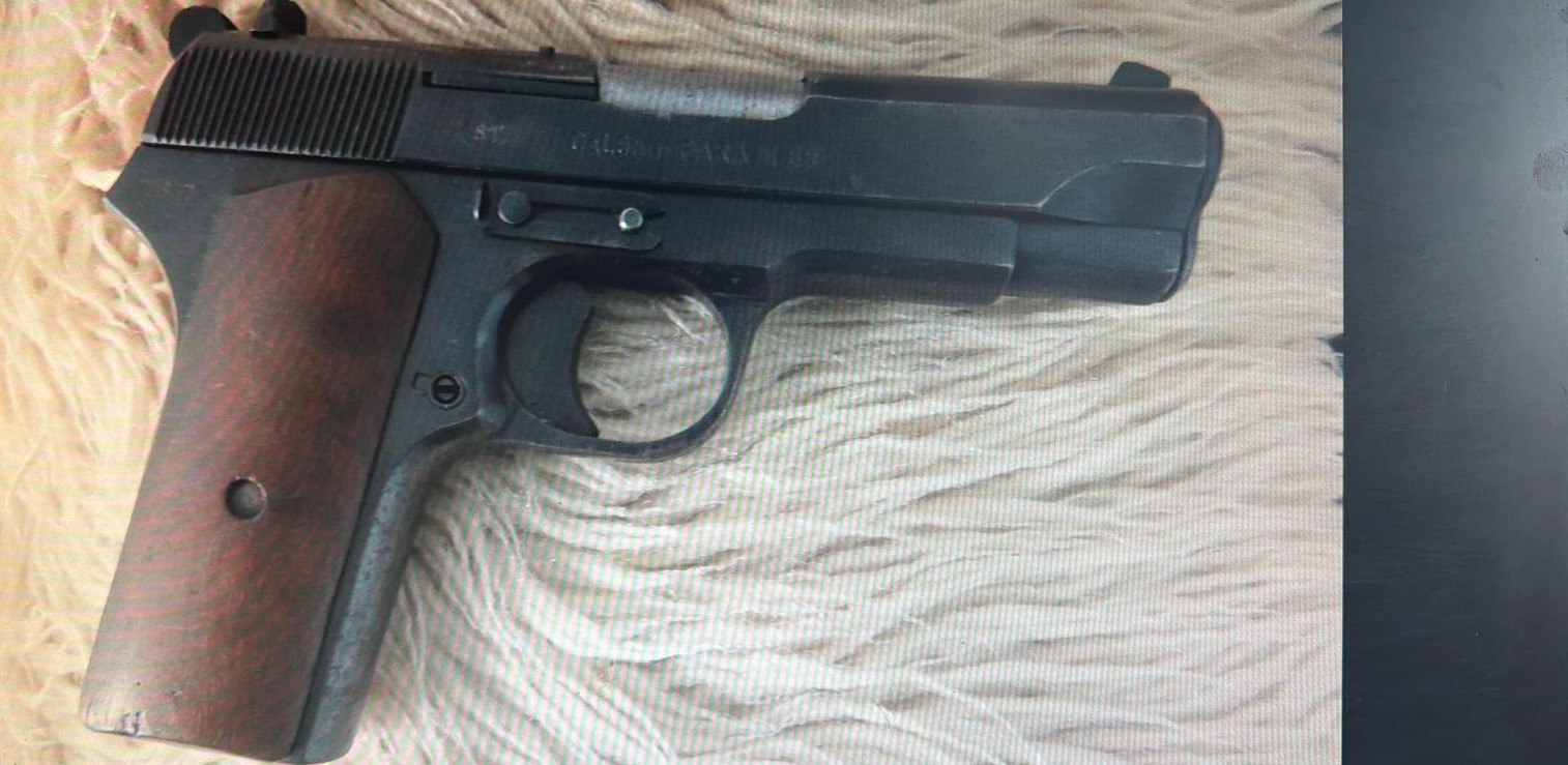 Претреси во село Брвеница, пронајдено оружје и дрога, лишени од слобода пет лица  