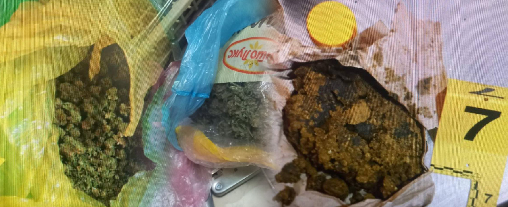 Претреси во валандовско, лишени од слобода четири лица, пронајдени и одземени околу два килограми дрога 