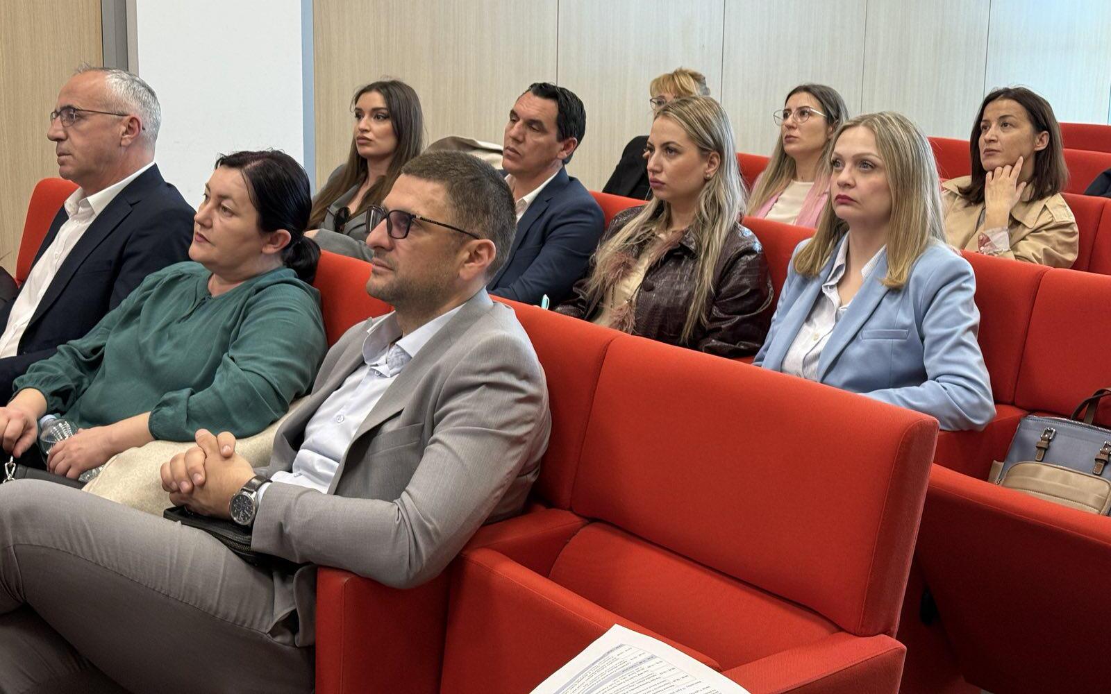 Претставници од Министерството за јавна администрација учествуваат на обука за управување со човечки ресурси и оценување на перформанси во јавната администрација