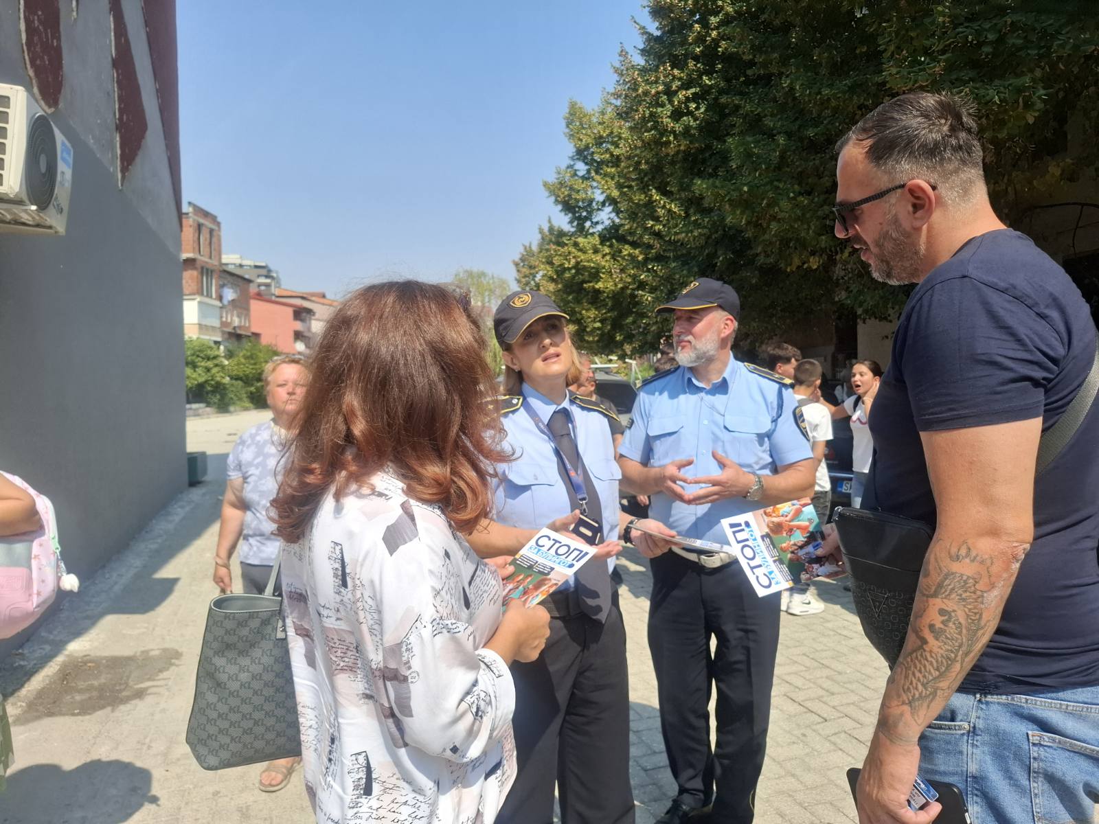 Превентивни активности за безбедност во сообраќајот, за заштита од џепни кражби, спречување на меѓуврсничко насилство и заштита од кражби во возила
