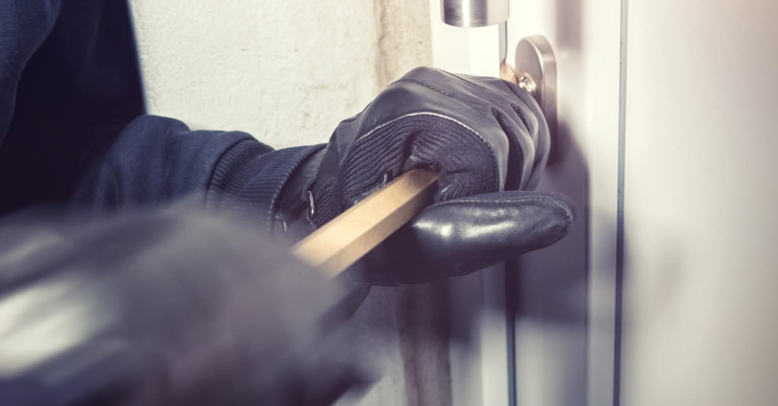 Приведен разбојник од Куманово, осуден на казна затвор од пет години, спроведен е во затворот во Идризово