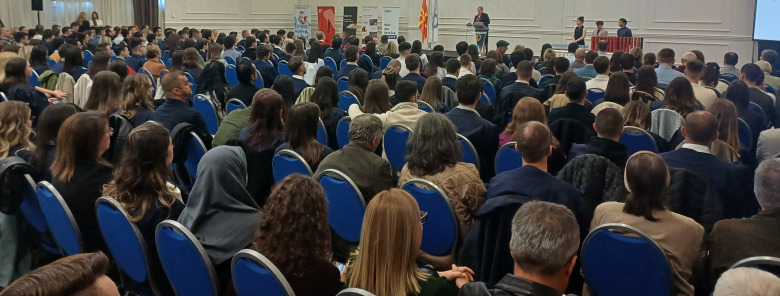 Промовирана нова генерација дипломци и магистри на ФИНКИ, Јаневска со порака да продолжат да живеат и работат во Македонија