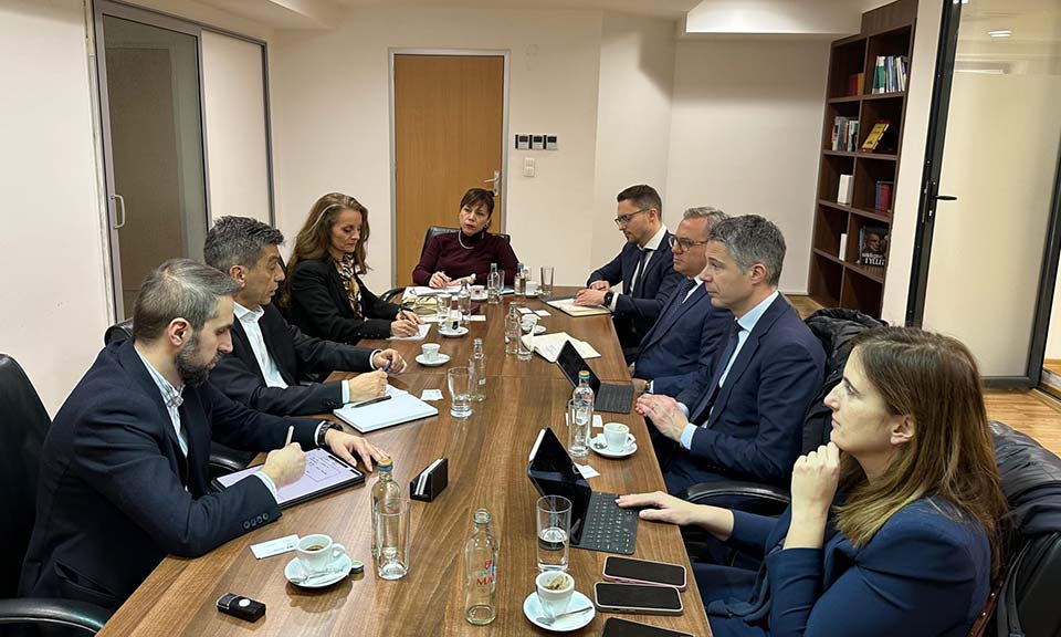Првиот заменик премиер Меџити пречека делегација од Меѓународната финансиска корпорација