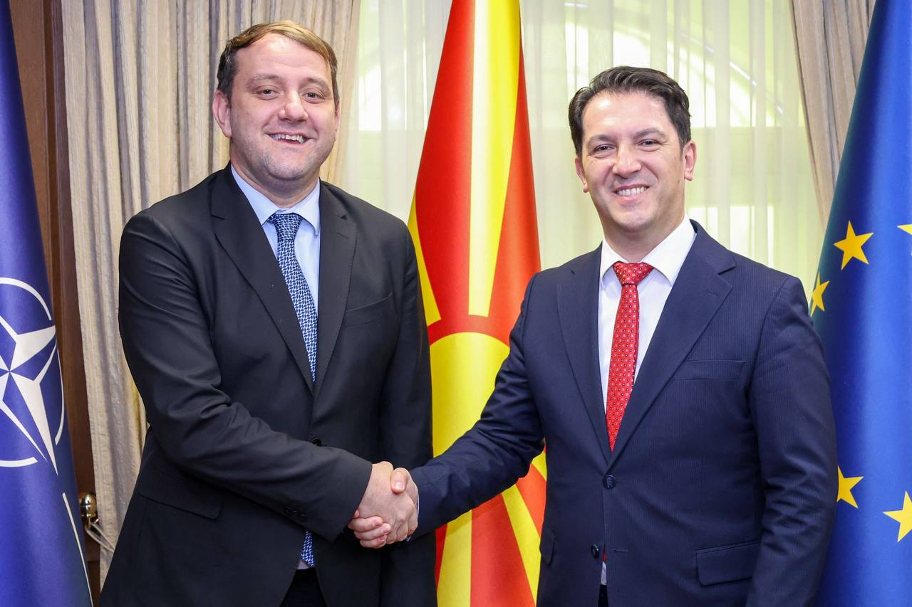 Првиот заменик-претседател на Владата, Беким Сали оствари средба со амбасадорот на Република Косово, Флориан Ќехаја