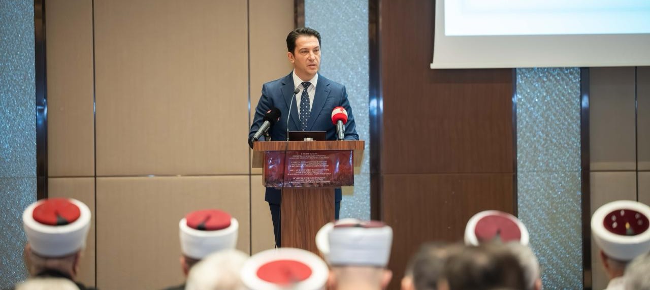 Првиот заменик-претседател на Владата на РСМ, Беким Сали учествува на Самитот на верските заедници на Балканот