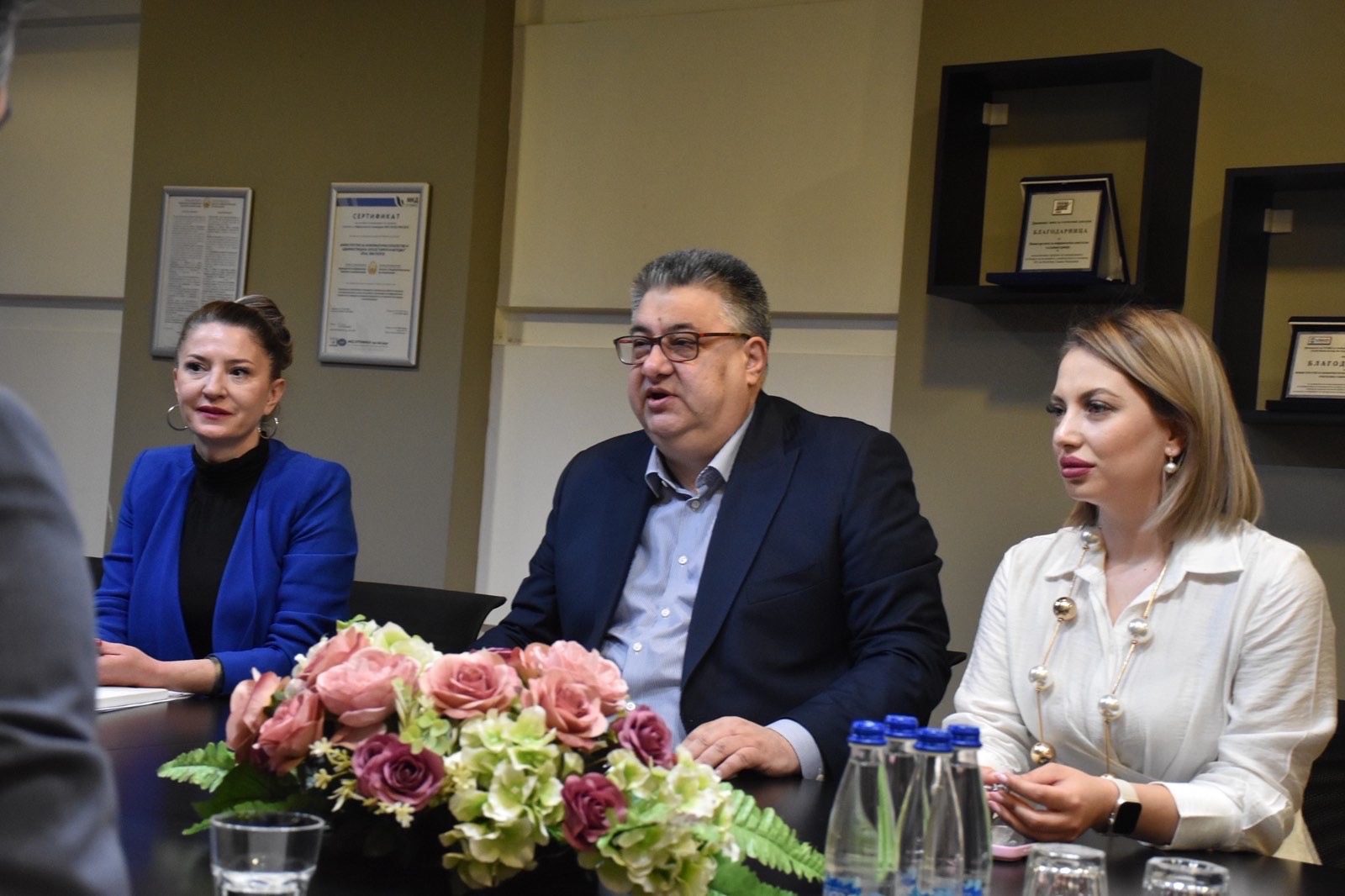 Работна средба меѓу Министерството за јавна администрација и НДИ