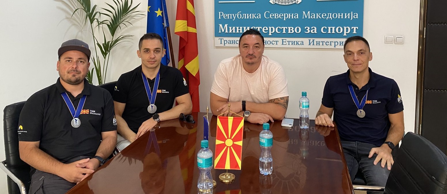 Ристовски ги пречека европските вицешампиони - честитки и поддршка за македонските параглајдеристи