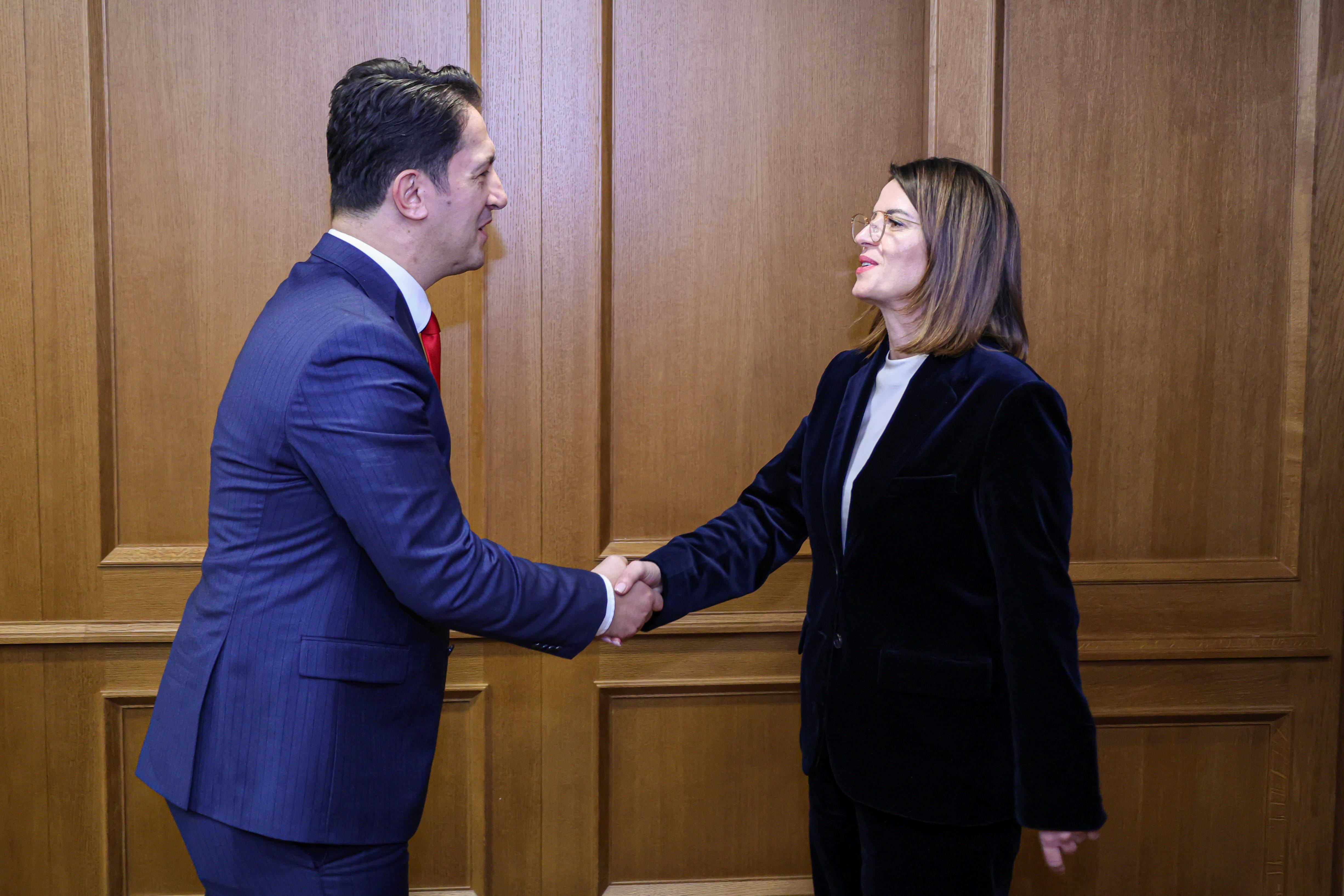 Првиот заменик-претседател на Владата на РСМ, Беким Сали, оствари средба со министерката за внатрешни работи на Република Албанија, Албана Кочиу