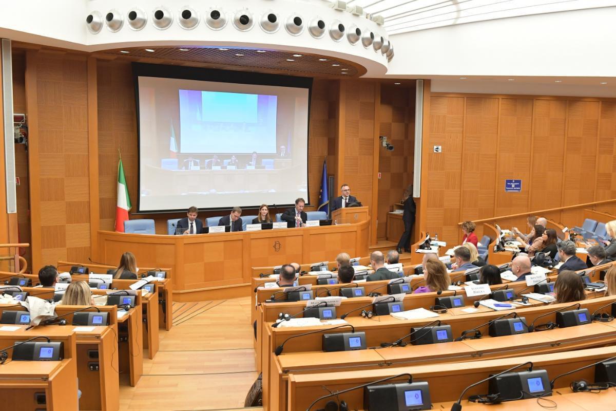 Шефот на Кабинетот на министерот за јавна администрација, Маја Рисова Мутлулар, учествува на Регионалната конференција за законодавство засновано на докази во Западен Балкан во Рим, Италија