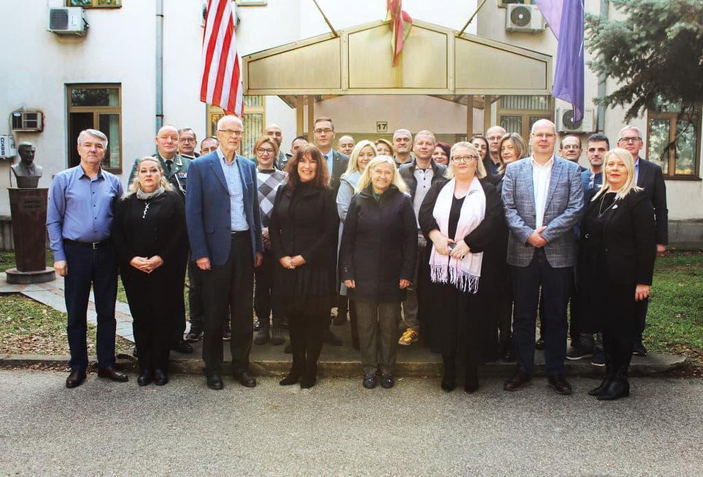 Семинар на тема „Неформалности и бирократска ефикасност“