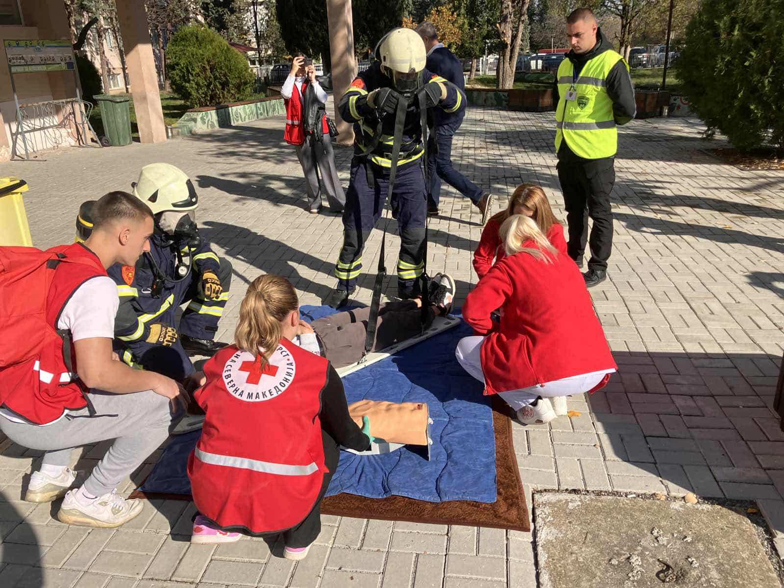 Симулациска вежба за евакуација при настанат пожар, превентивни активности на СВР Велес