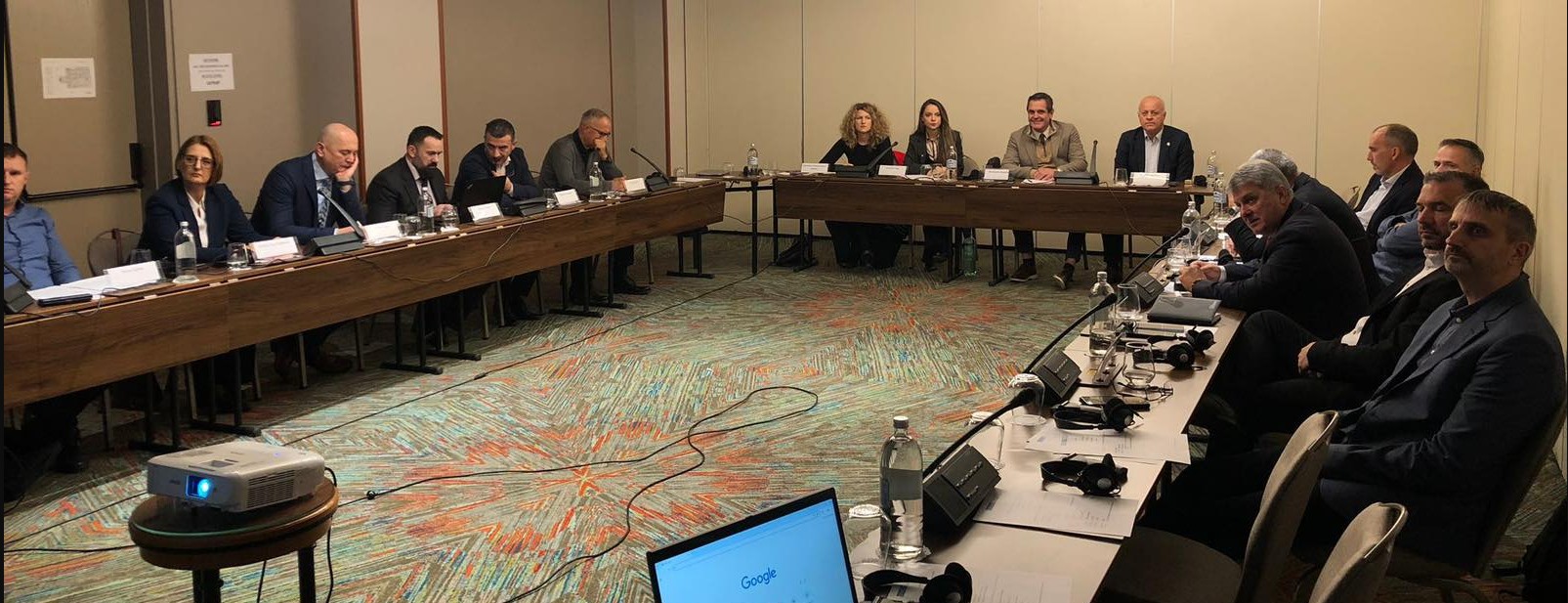 Скопје домаќин на трилатерален состанок на работните групи за борба против организираното криумчарење на мигранти