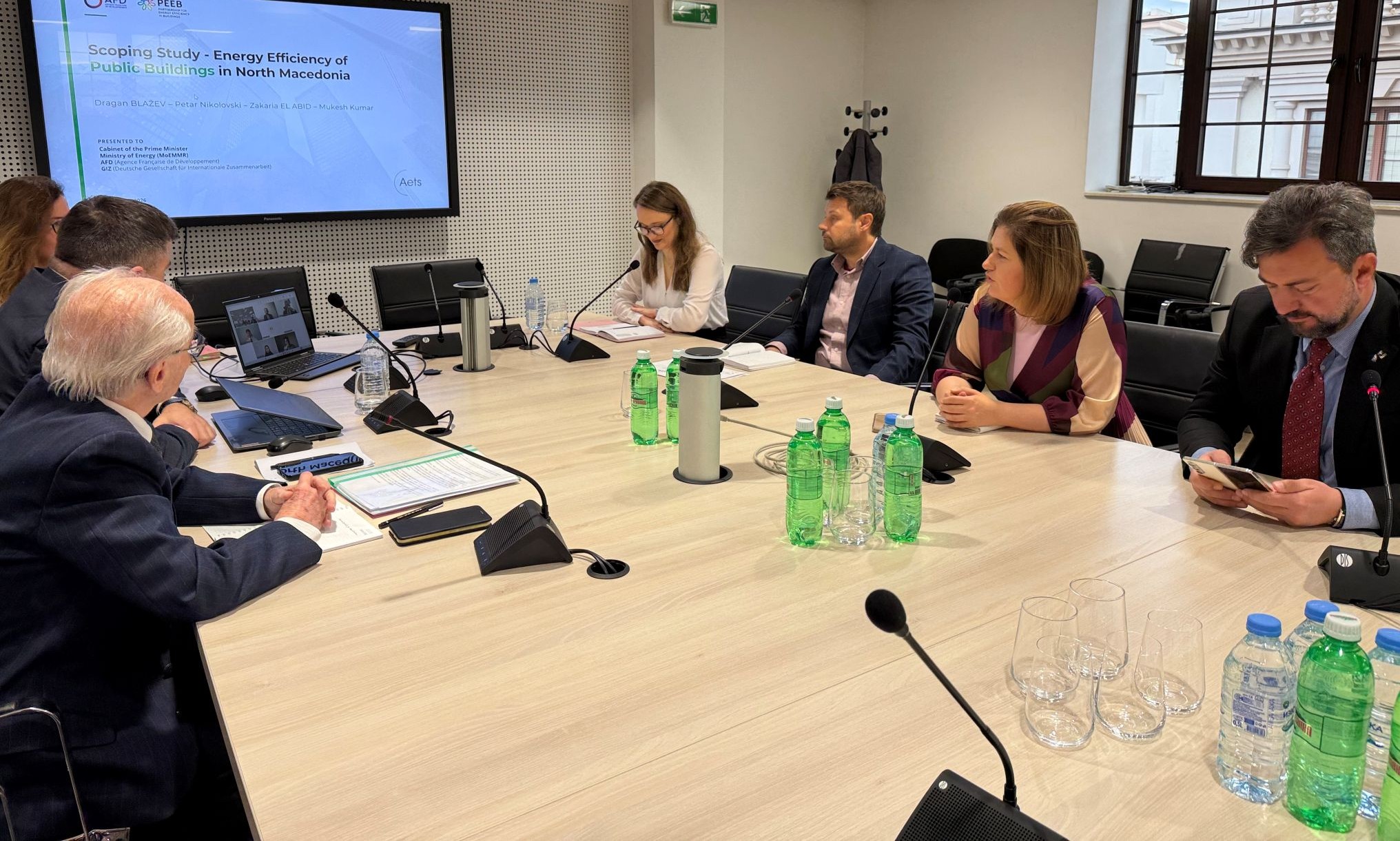 Со енергетска ефикасност до помали трошоци: Државата влегува во инвестиции од најмалку 50 милиони евра за реконструкција на јавните згради