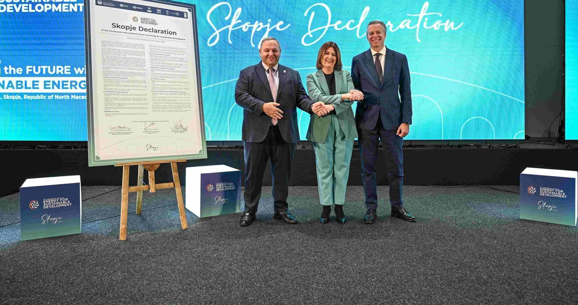 Скопје стана центар на глобалната енергетска визија – со потпишување на „Декларацијата Скопје“ заврши Светскиот енергетски форум IFESD-14